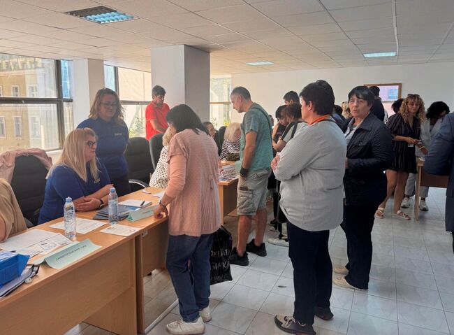 Близо 50 безработни и 15 работодатели се срещнаха на трудова борса в Ловеч