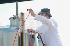 Семейна винарна край село Есен произвежда вино с минимална намеса и максимално уважение към природата