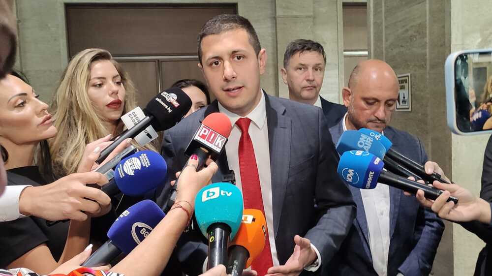 Атанас Атанасов: Няма как с изплагиатствани мотиви да свалиш действащо правителство