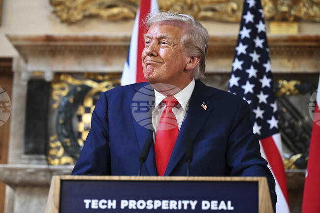 Доналд Тръмп заяви, че късното шоу на Джими Кимъл е било свалено от ефир, защото водещият "не е талантлив“ и е имал "много нисък рейтинг"