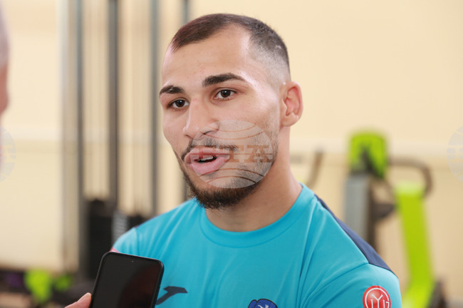 Радослав Росенов се класира за финала на европейското първенство по бокс за мъже до 23 години