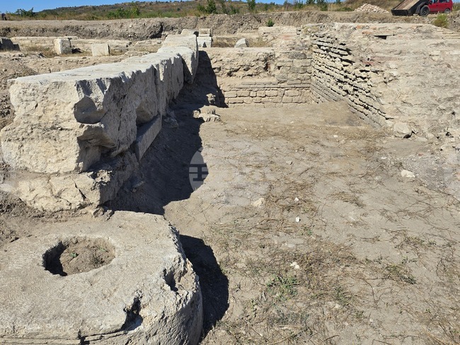 Село Арчар - Антична Рациария - императорски терми - археологически разкопки