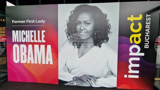 Белият дом не е обикновена къща, но да бъда първа дама беше най-лесното нещо в живота ми, каза Мишел Обама при посещението си в Букурещ