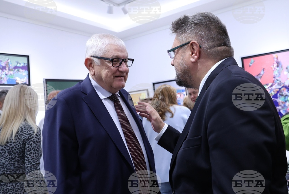 „Острови на светлината"- изложба - откриване