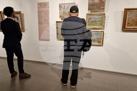 Шумен - „… и продължавах да рисувам сама“ - изложба