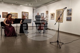 Шумен - „… и продължавах да рисувам сама“ - изложба
