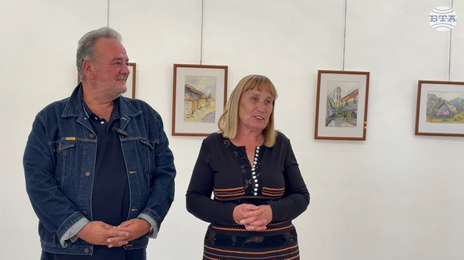 Самоковската художничка Елена Белстойнева подреди около 40 творби акварел в изложба