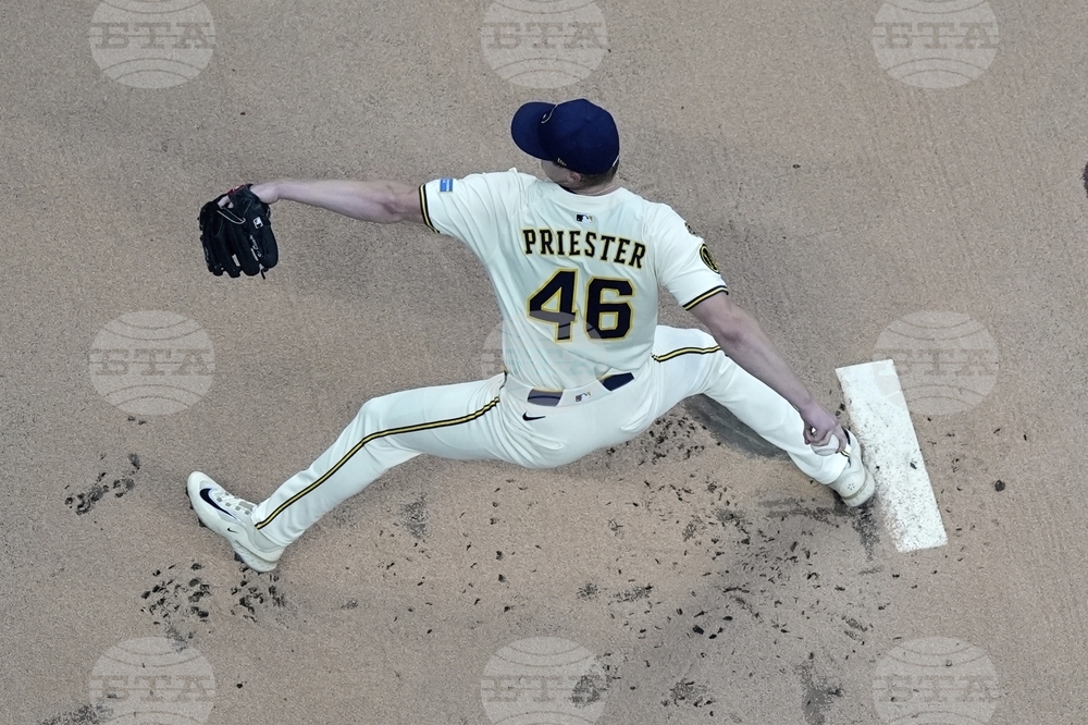 Angels Brewers Baseball