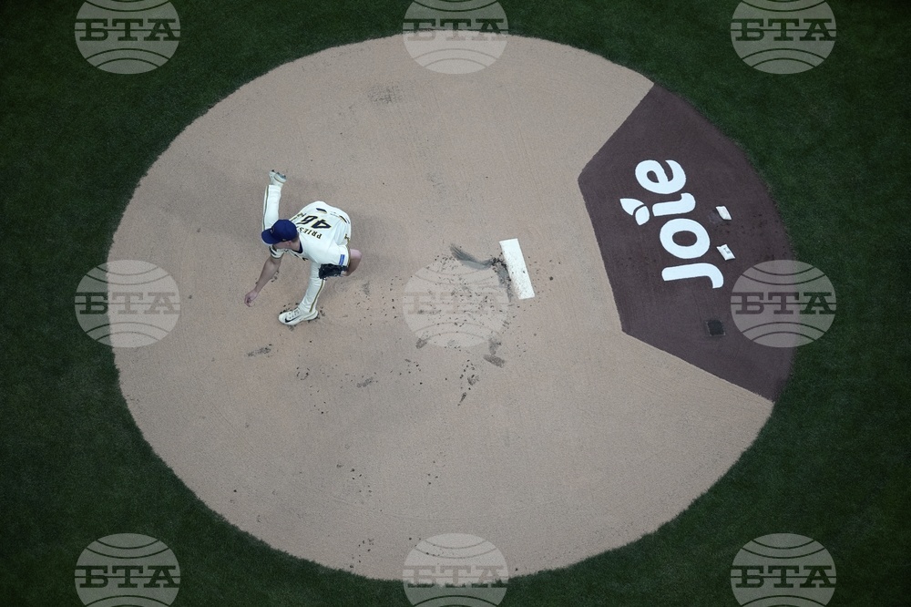 Angels Brewers Baseball