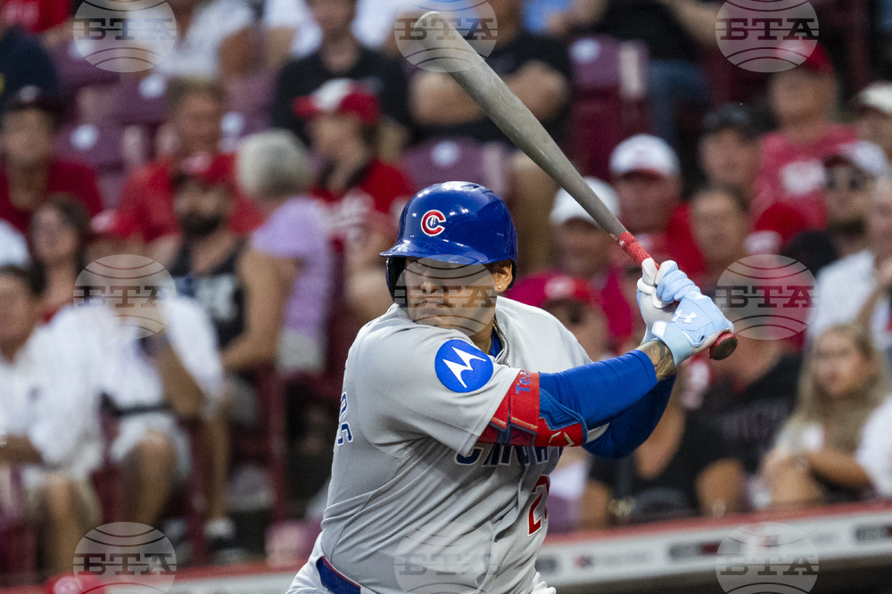 Cubs Reds Baseball