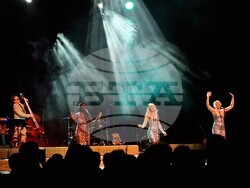 Postmodern Jukebox изправиха публиката в София на крака, снимка – Даниел Димитров/БТА