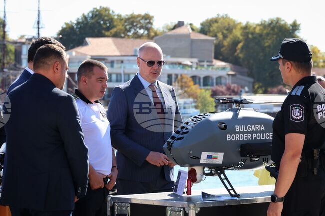 PM, Interior Minister Observe Border Police Exercise near Sozopol