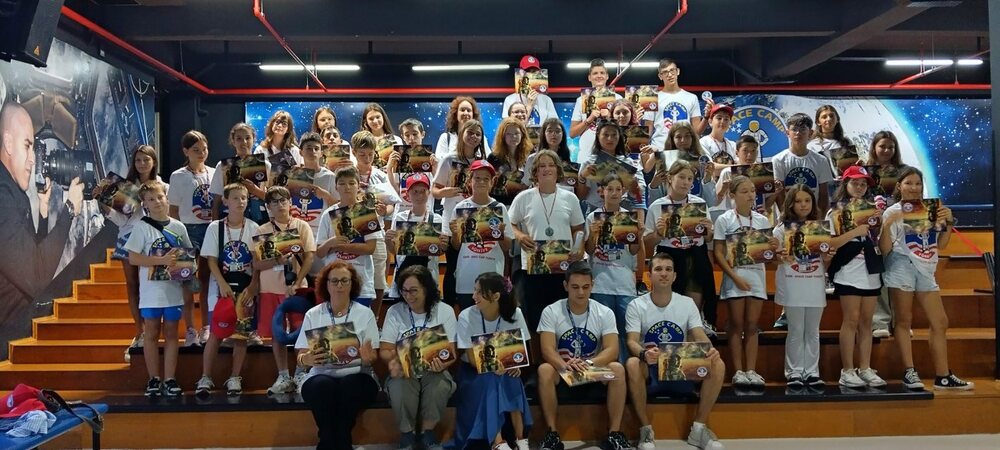 Български участници спечелиха три медала от лагера по модел на НАСА - Space Camp