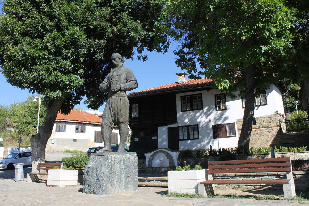 Родственици на Колю Фичето ще се съберат в Дряново за среща