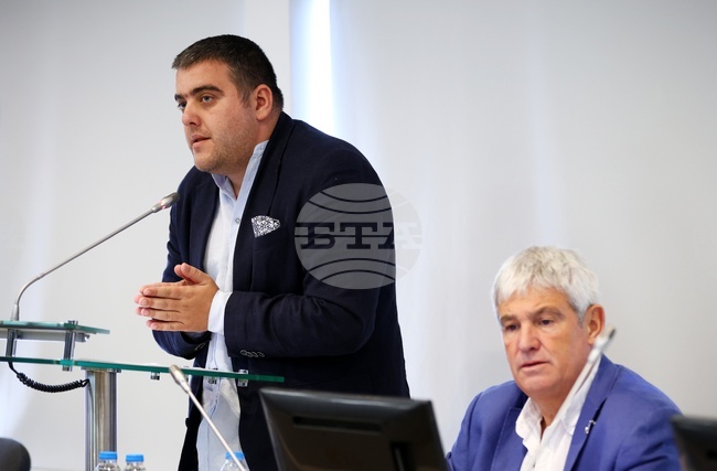 КНСБ отчита надценка от над 50 процента спрямо борсовата цена за някои от основните хранителни продукти 