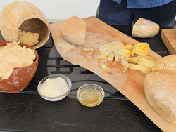 Село Черни Вит - Празник на домашните сирена