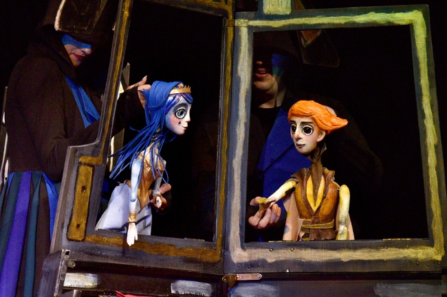 Премиерата на „Гъсарката на кладенеца“ изпълни залата на Кукления театър в Сливен 