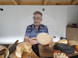 Село Черни Вит - Празник на домашните сирена