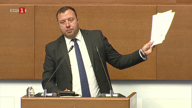 От "Възраждане" оспорват разпределението на три законопроекта, свързани със службите за сигурност, на вътрешната комисия като водеща