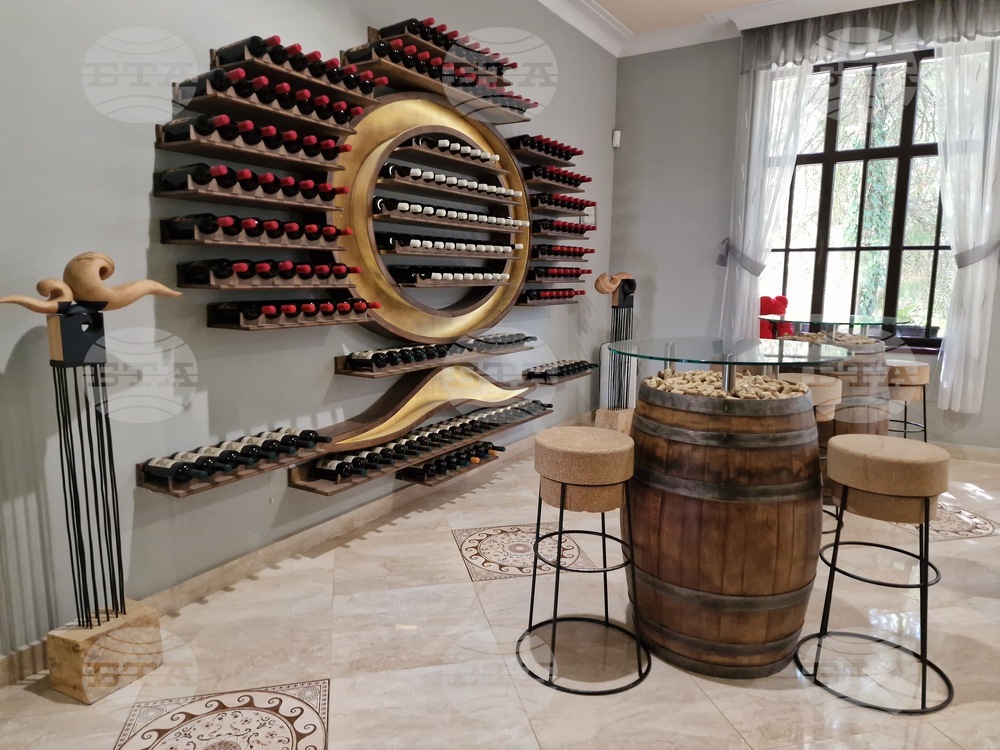 Село Ялово - Винарска изба “Old school wine”
