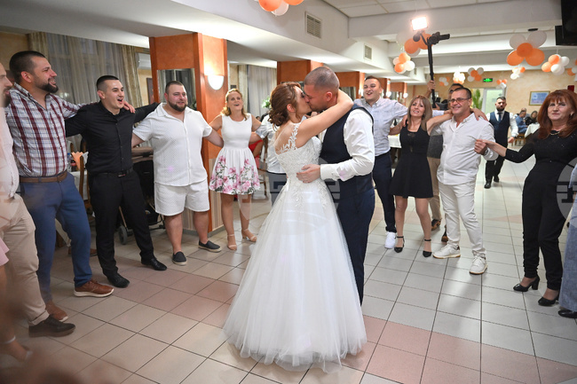 Броят на сключените граждански бракове в Монтана се е увеличил през тази година