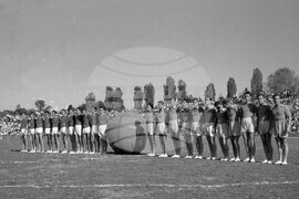 Игра на пушбол през 1953 година на Националния стадион "Васил Левски" по случай Деня на Българската армия, който от 1953 до 1989 г. се отбелязва на 23 септември