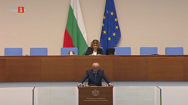 Хранително отравяне е причината за над 250 заболели и 99 хоспитализирани след сватба в село Филаретово, каза министър Силви Кирилов