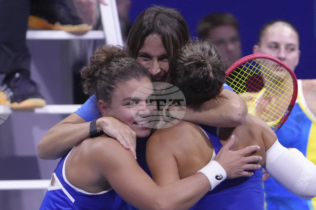 Италия надделя над Украйна и се класира за финала на турнира "Били Джийн Кинг Къп"