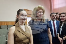 Молдова - Тараклия - Илияна Йотова - ученици - студенти - награди