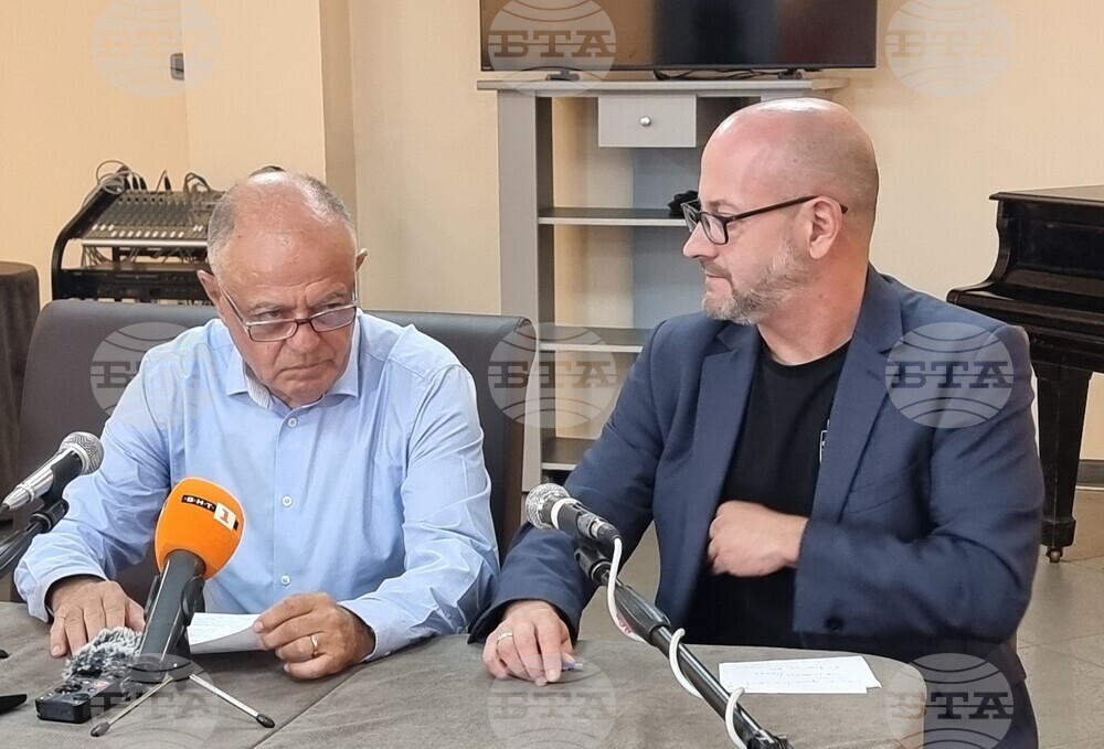 Важно е да постигнем това България да има за държавен глава убеден демократ, непримирим към корупцията, каза Атанас Атанасов 