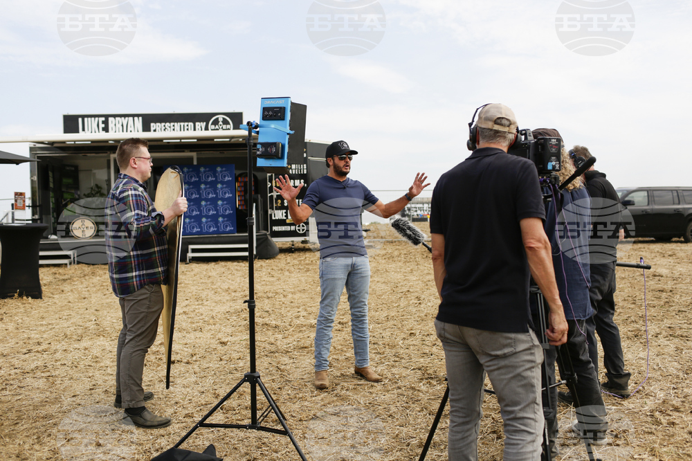 Bayer x Luke Bryan raise money for Feeding America on annual Farm Tour