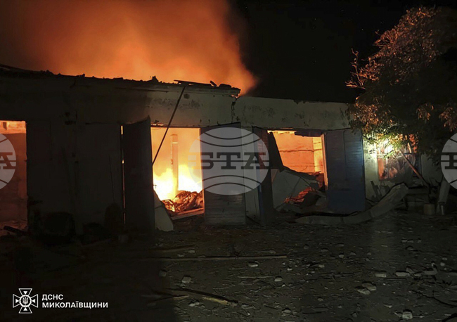 Зеленски съобщи за трима убити при голяма руска въздушна атака през нощта