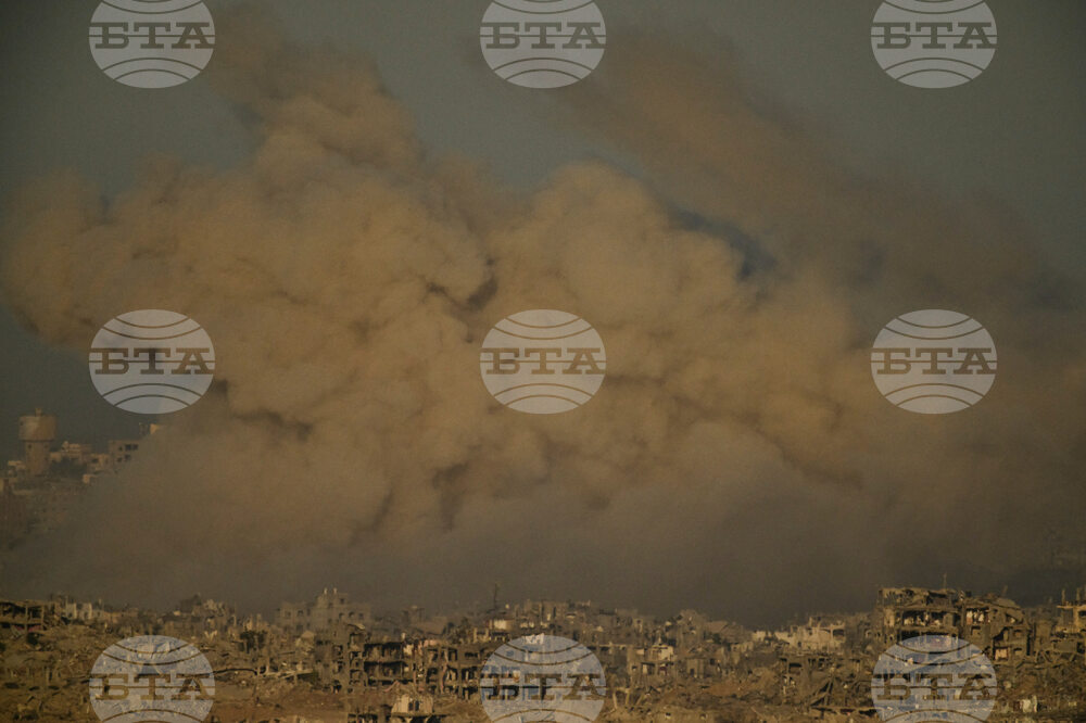 Най-малко 31 души загинаха при израелски удари в Газа на фона на засилване на офанзивата