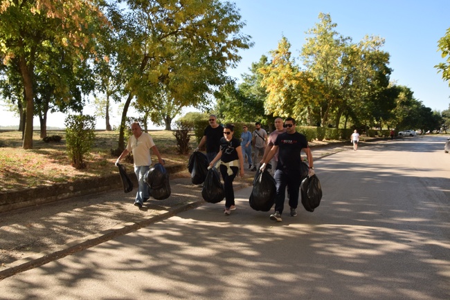 Областна администрация Видин за поредна година се включи в кампанията „Да изчистим България заедно“
