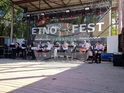 Молдова - Тараклия - Илияна Йотова - етнофестивал - откриване