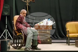 Ямбол - „За кого се вдига завесата“ - нов театрален спектакъл