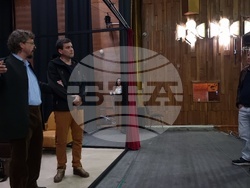 Ямбол - „За кого се вдига завесата“ - нов театрален спектакъл