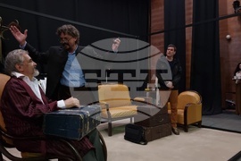 Ямбол - „За кого се вдига завесата“ - нов театрален спектакъл