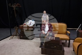 Ямбол - „За кого се вдига завесата“ - нов театрален спектакъл