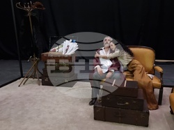 Ямбол - „За кого се вдига завесата“ - нов театрален спектакъл