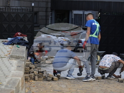 Народно събрание - жълти павета - пренареждане