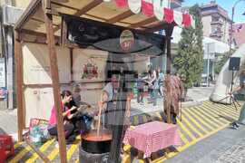 Сърбия - Цариброд - Състезание по традиционно приготвяне на айвар