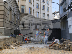 Народно събрание - жълти павета - пренареждане