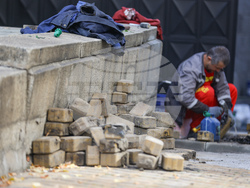 Народно събрание - жълти павета - пренареждане