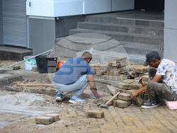 Народно събрание - жълти павета - пренареждане