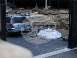 Народно събрание - жълти павета - пренареждане