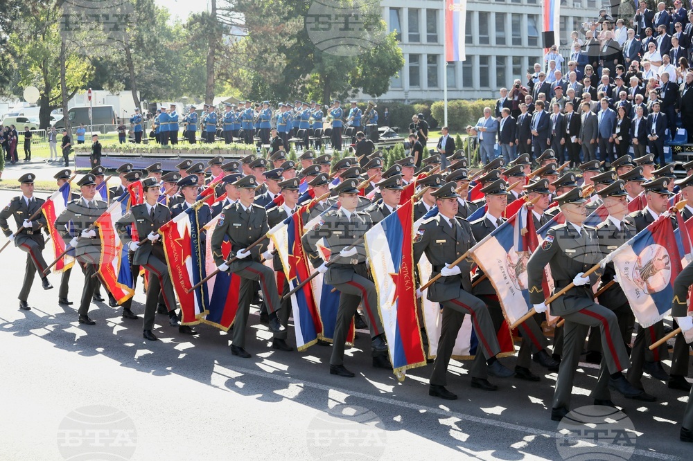 Сърбия - военен парад