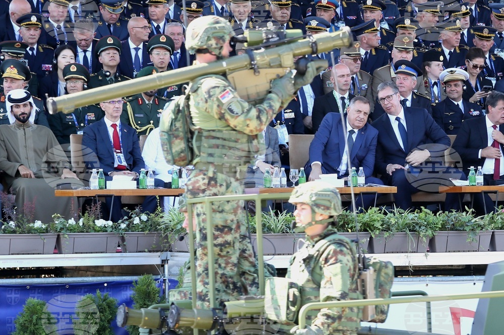 Сърбия - военен парад