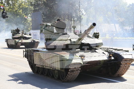 Сърбия - военен парад