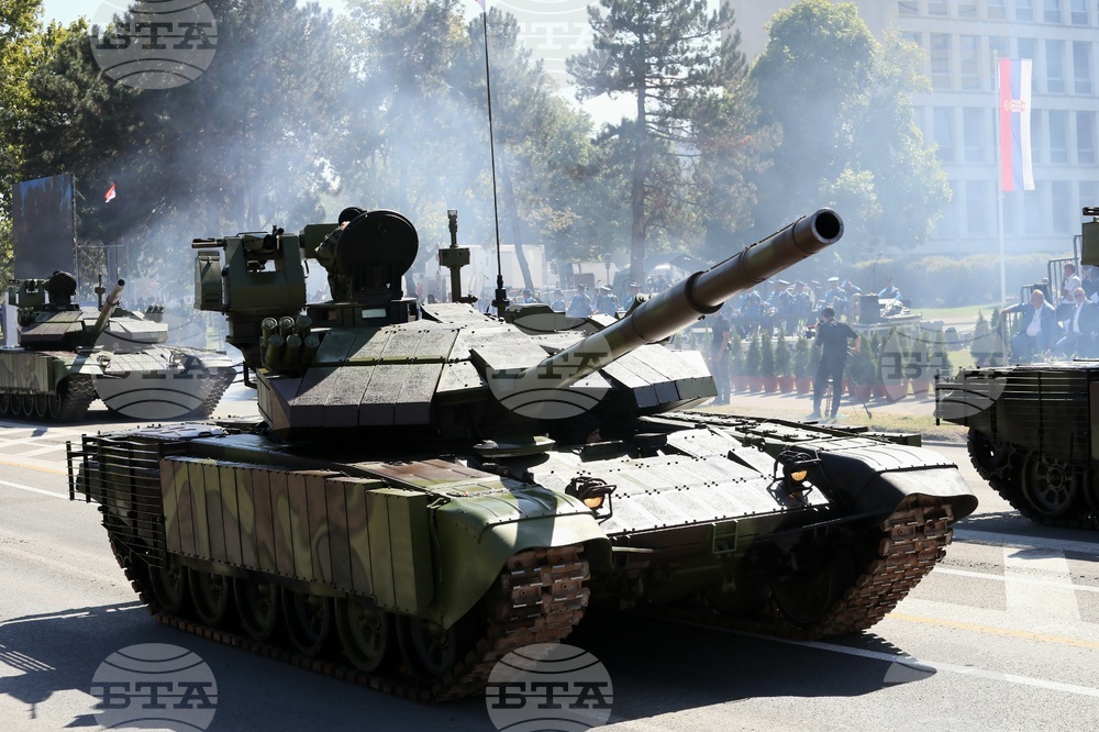 Сърбия - военен парад